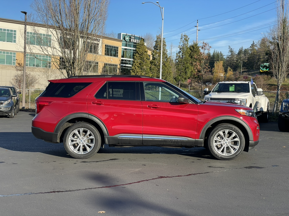 2022 Ford Explorer XLT 2