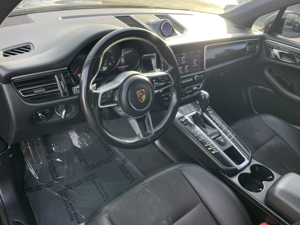 2021 Porsche Macan Base 11