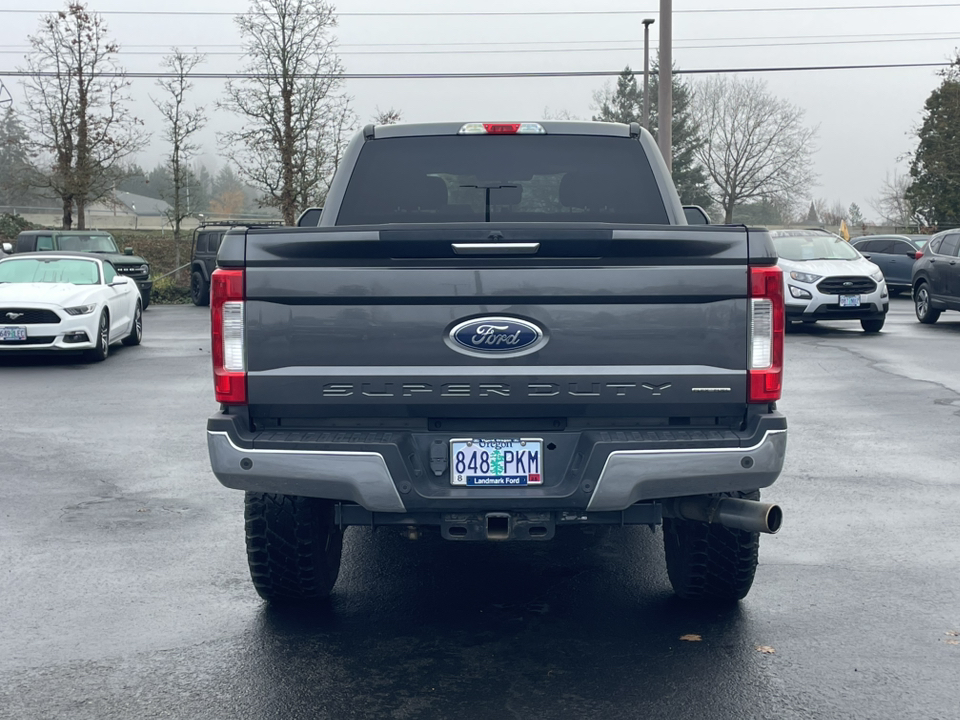 2017 Ford F-250SD XLT 4