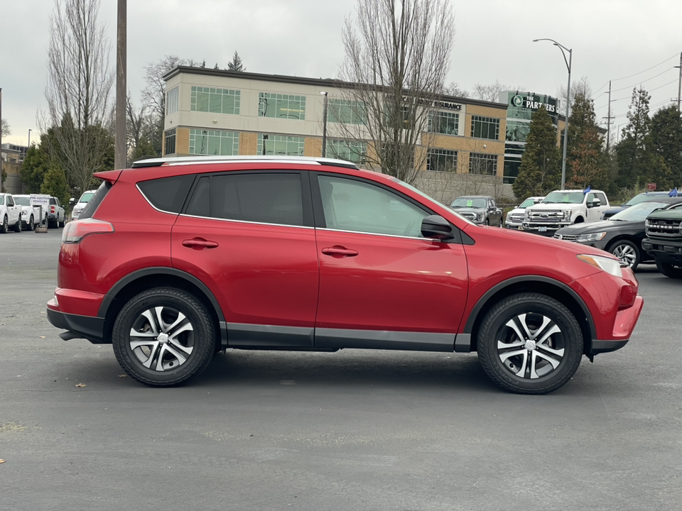 2016 Toyota RAV4 LE 2