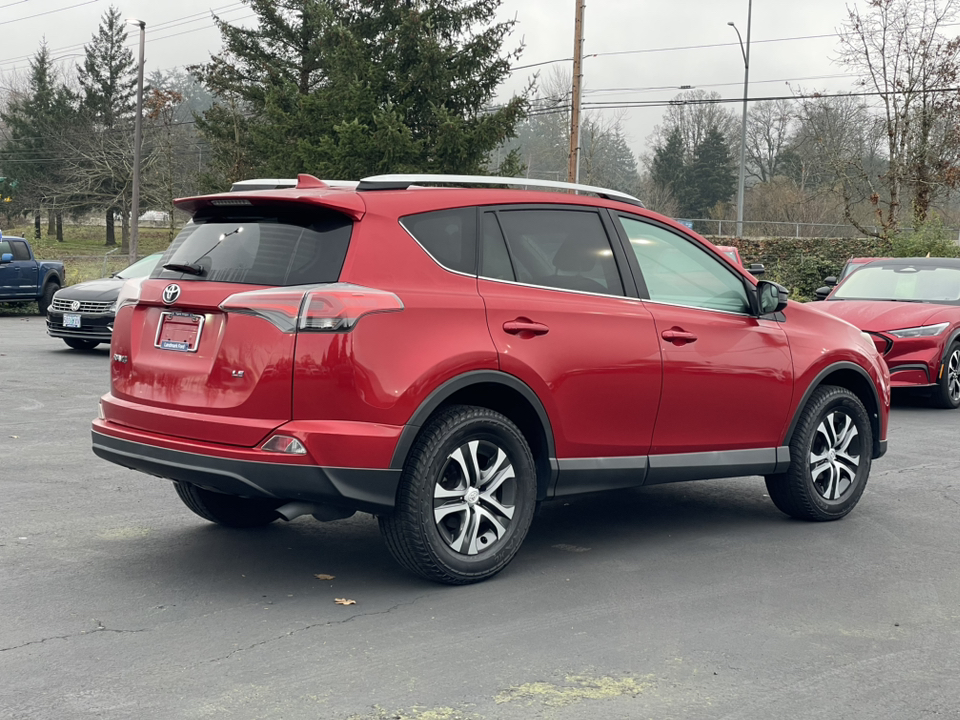 2016 Toyota RAV4 LE 3