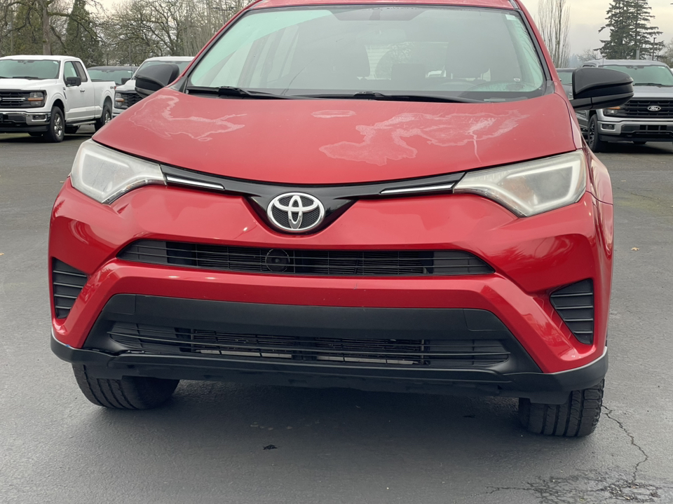 2016 Toyota RAV4 LE 9