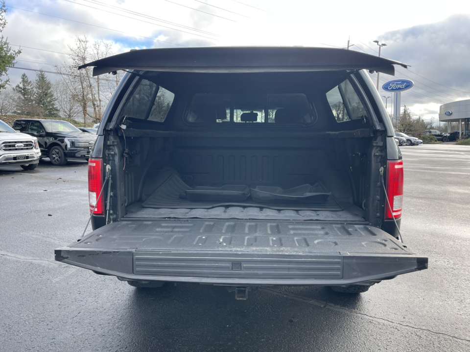 2015 Ford F-150 XLT 28