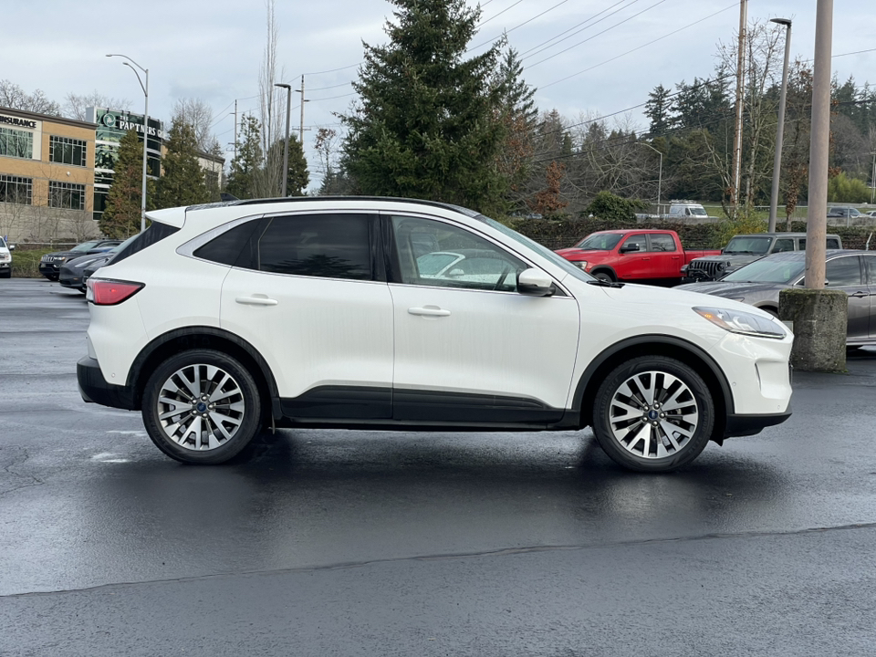 2020 Ford Escape Titanium Hybrid 2