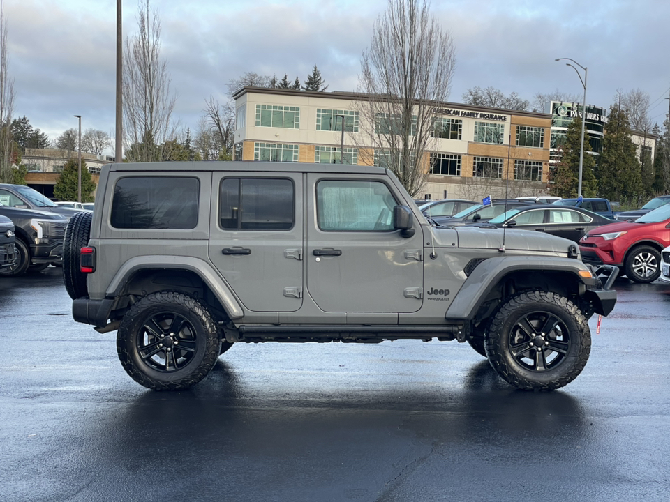 2022 Jeep Wrangler Unlimited Sahara Altitude 2