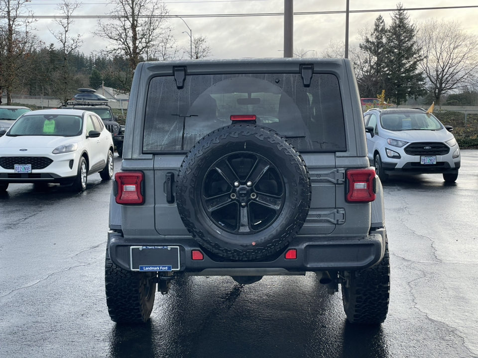 2022 Jeep Wrangler Unlimited Sahara Altitude 4