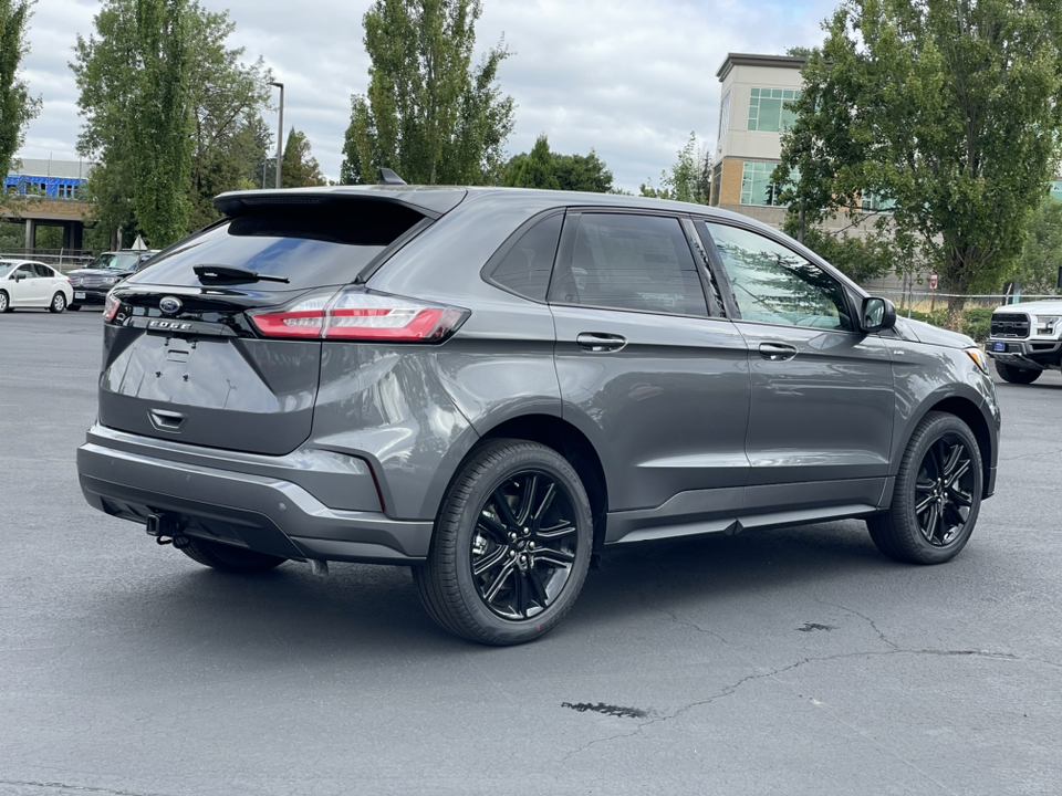 2024 Ford Edge ST Line 2