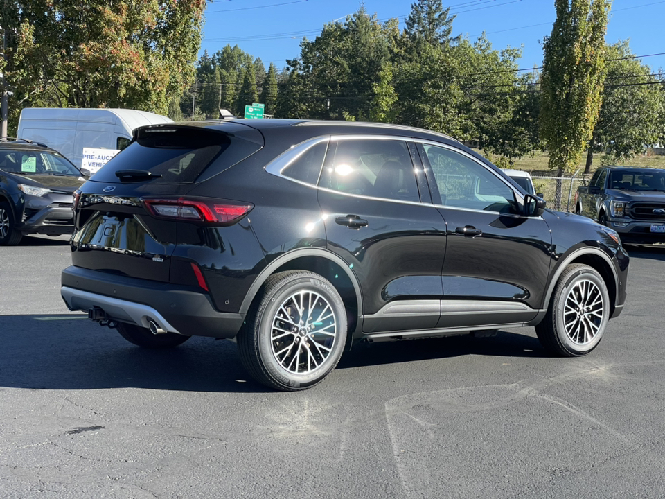 2024 Ford Escape Plug-In Hybrid 2