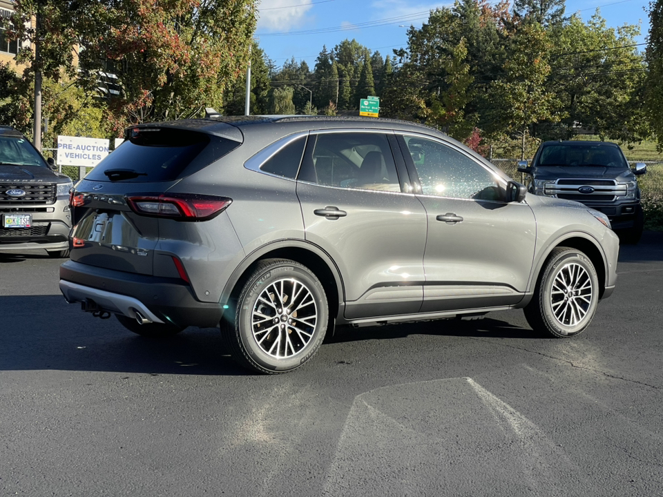 2024 Ford Escape Plug-In Hybrid 2