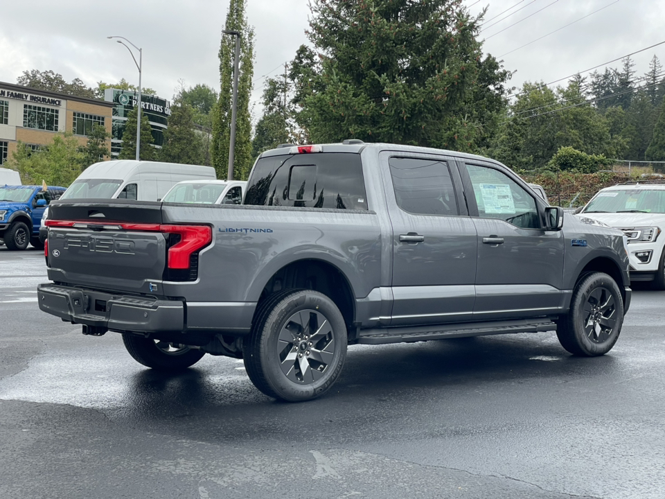 2024 Ford F-150 Lightning Lariat 2