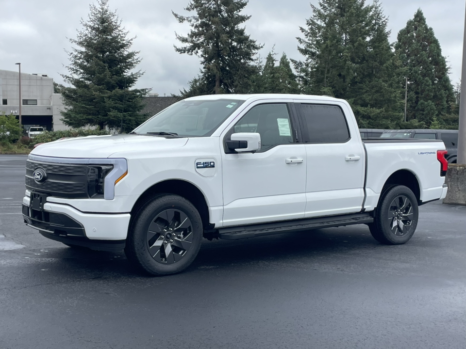 2024 Ford F-150 Lightning Lariat 3