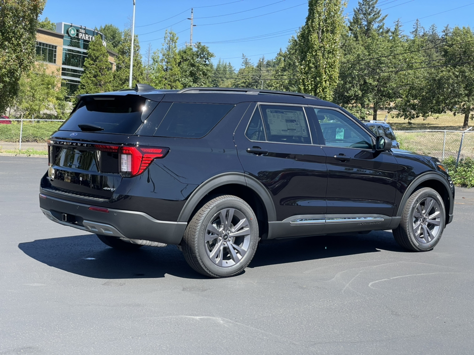 2025 Ford Explorer Active 2