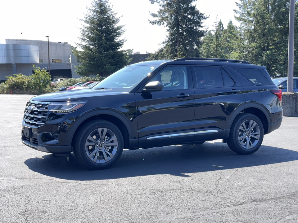 2025 Ford Explorer Active 3