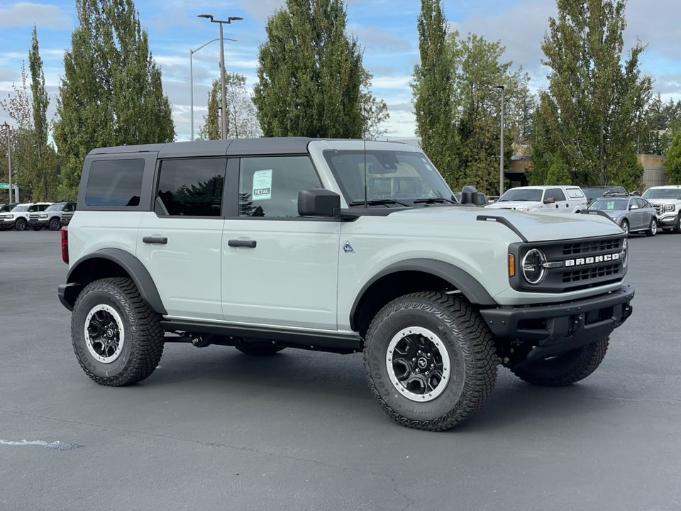 2024 Ford Bronco Black Diamond 1