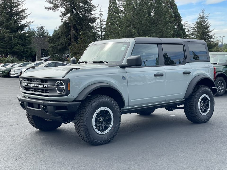 2024 Ford Bronco Black Diamond 3