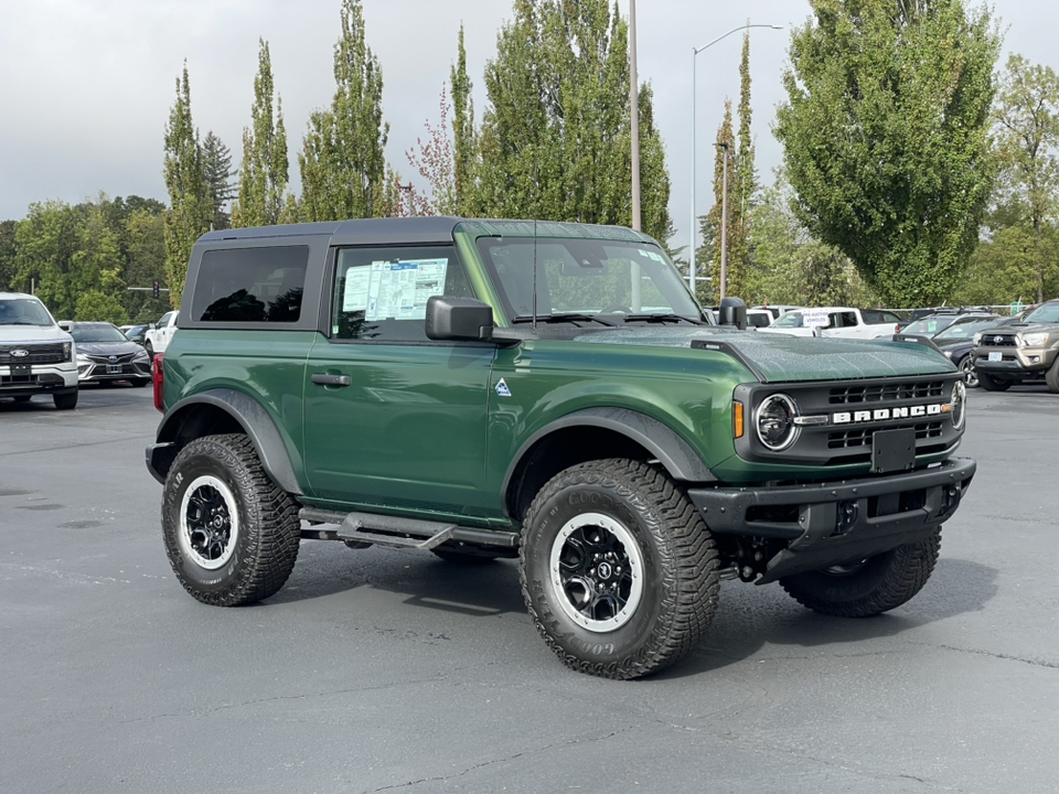 2024 Ford Bronco Black Diamond 1