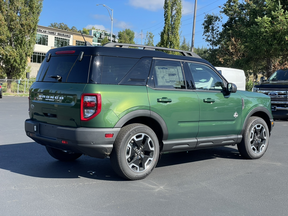 2024 Ford Bronco Sport Outer Banks 2