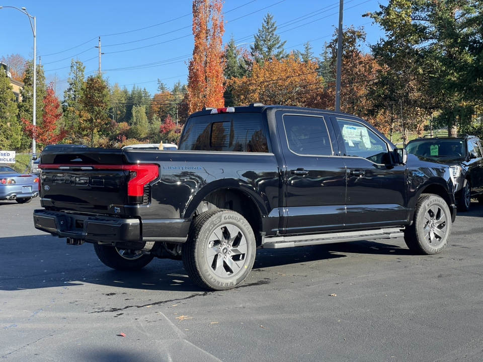 2024 Ford F-150 Lightning Lariat 2