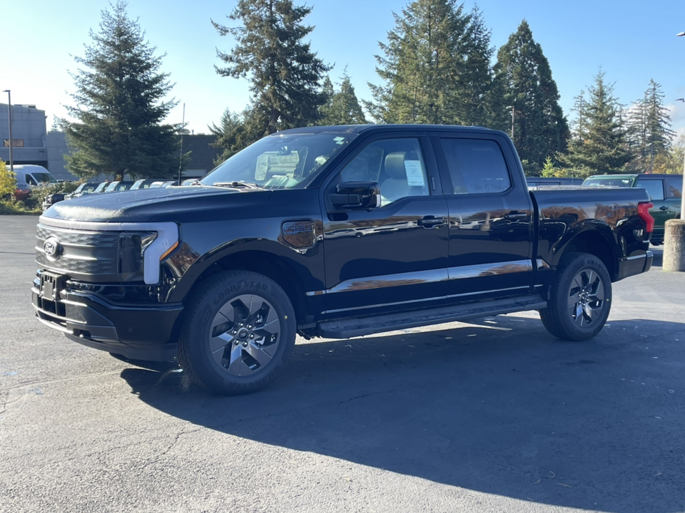 2024 Ford F-150 Lightning Lariat 3