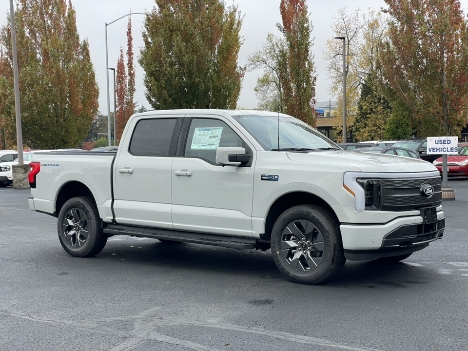 2024 Ford F-150 Lightning Lariat 1