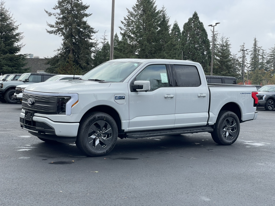 2024 Ford F-150 Lightning Lariat 3