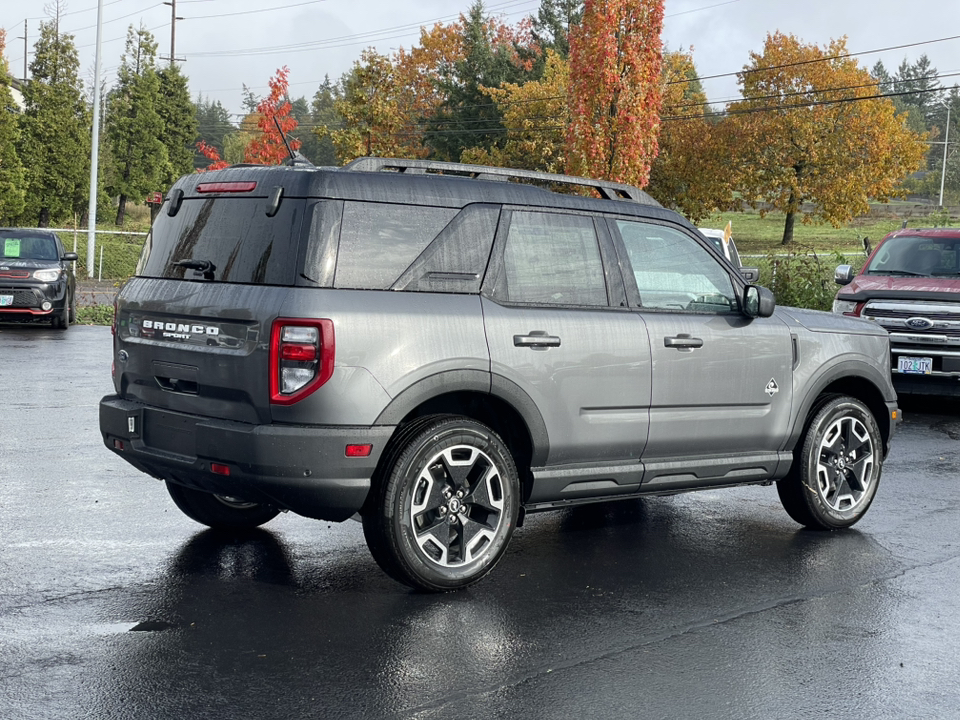 2024 Ford Bronco Sport Outer Banks 2