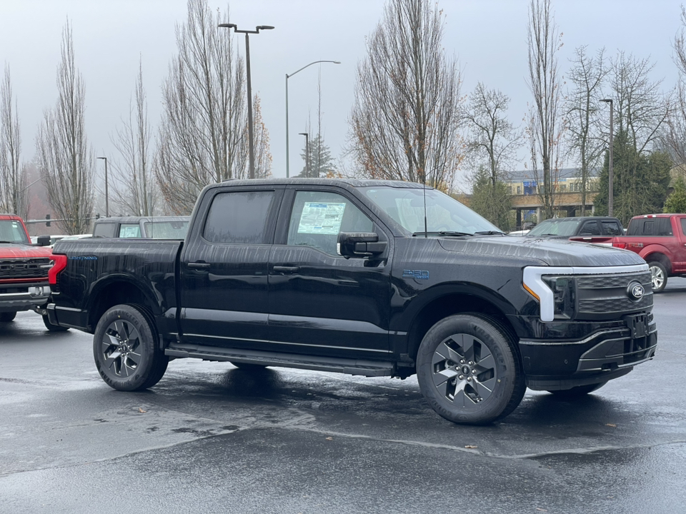 2024 Ford F-150 Lightning Lariat 1