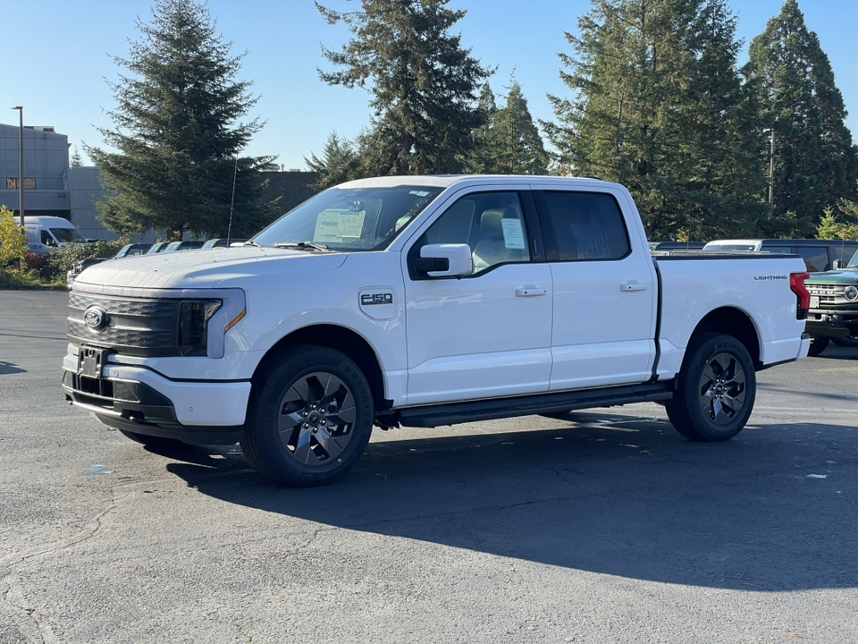 2024 Ford F-150 Lightning Lariat 3