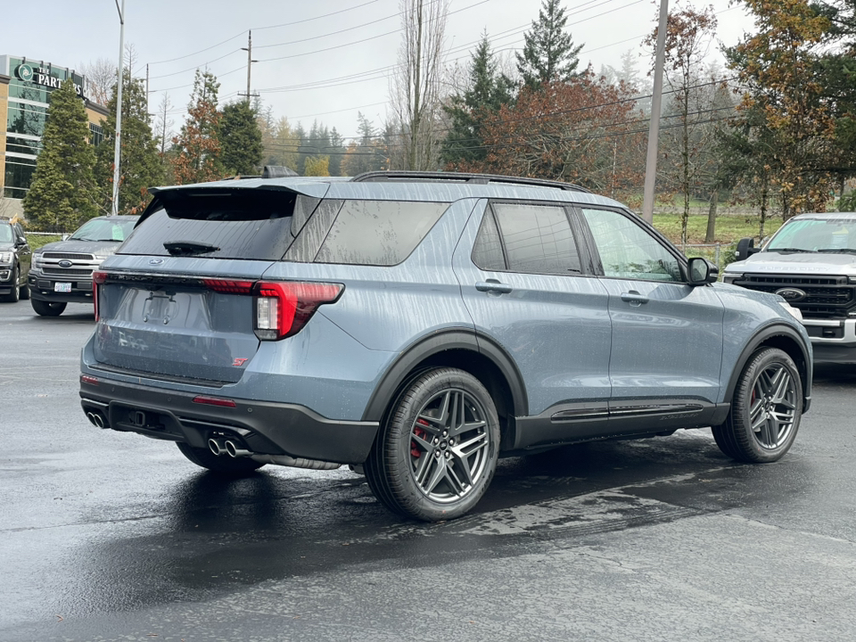 2025 Ford Explorer ST 2