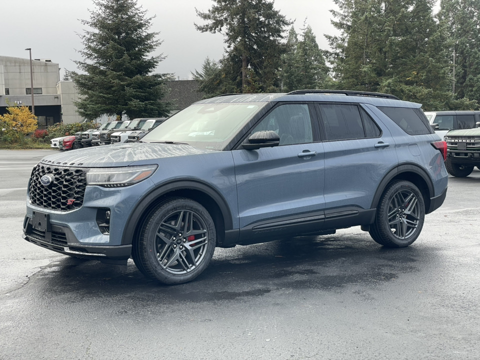 2025 Ford Explorer ST 3