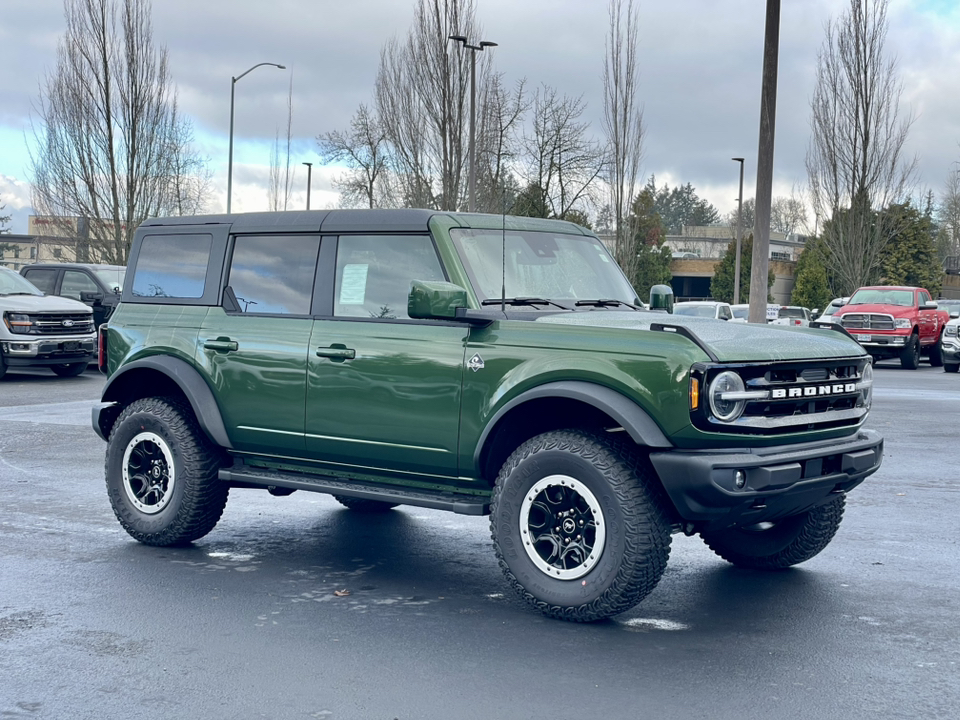 2024 Ford Bronco Outer Banks 1