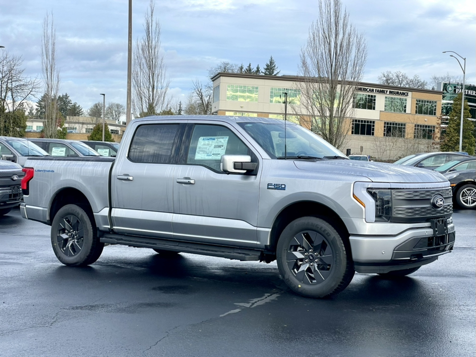 2024 Ford F-150 Lightning Lariat 1