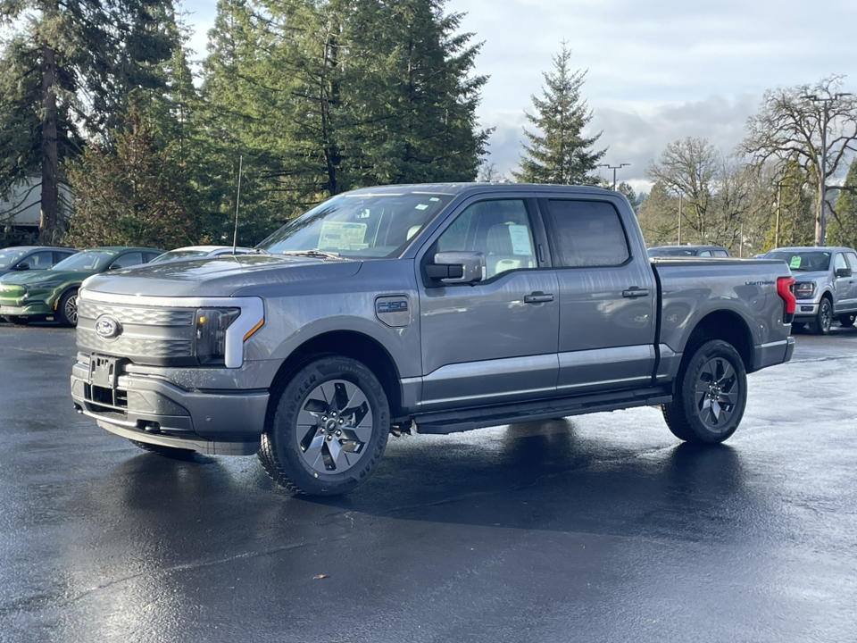 2024 Ford F-150 Lightning Lariat 3