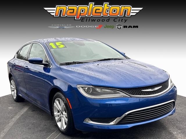 2015 Chrysler 200 Limited 1