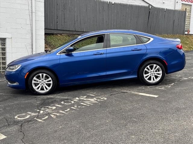 2015 Chrysler 200 Limited 4