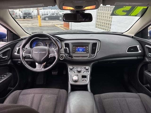 2015 Chrysler 200 Limited 13