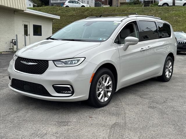 2021 Chrysler Pacifica Touring L 3