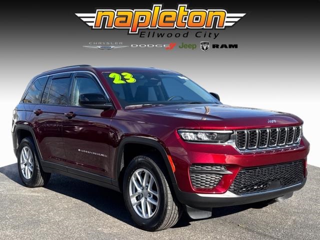 2023 Jeep Grand Cherokee Laredo 1