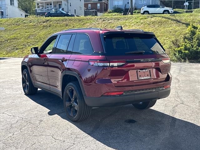 2024 Jeep Grand Cherokee Altitude X 5