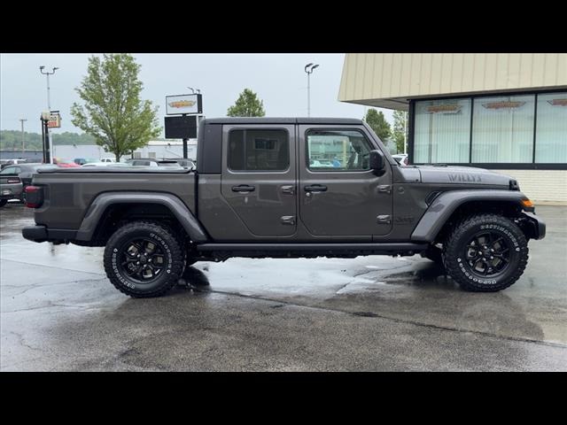 2024 Jeep Gladiator Sport 2