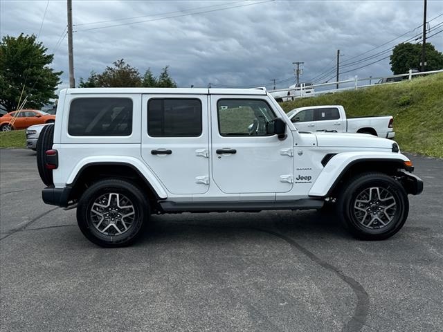 2024 Jeep Wrangler Sahara 2