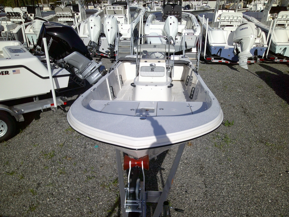 2025 Carolina Skiff 192 JLS  9