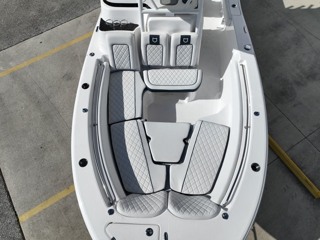 2024 Sea Fox 248 Side Console  12