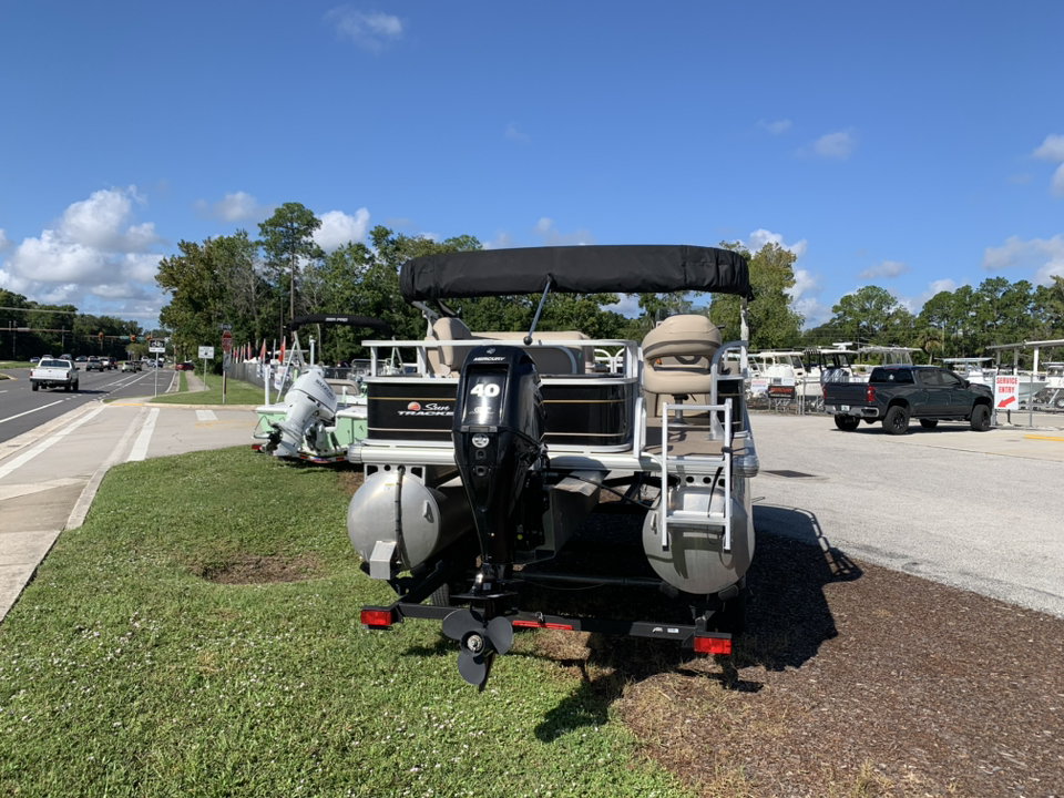 2020 Sun Tracker BASS BUGGY 18  3