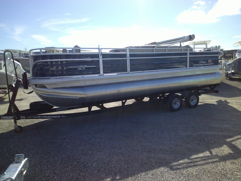 2024 Sun Tracker FISHIN BARGE 22  9