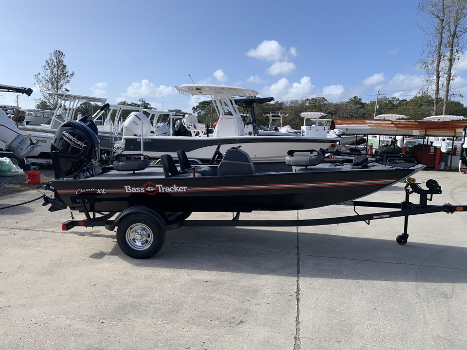 2025 Tracker Marine CLASSIC XL  3