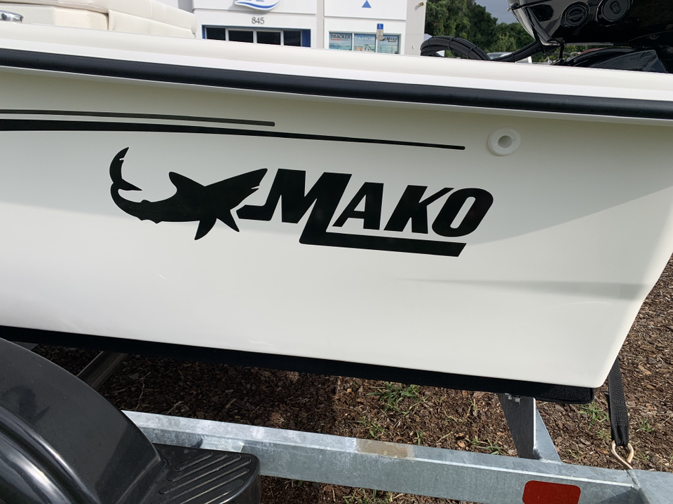 2025 Mako PRO SKIFF 17  9