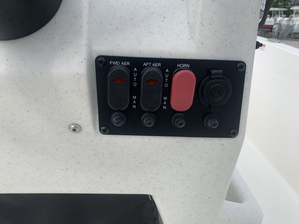 2025 Mako PRO SKIFF 17  15