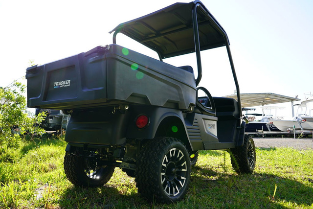 2023 TRACKER OFF ROAD OX EV 13