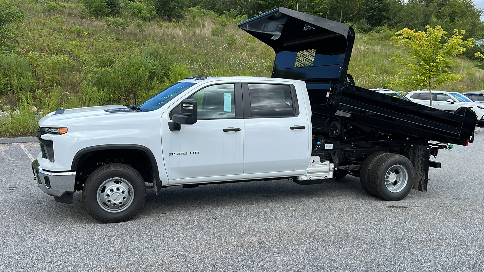 2024 Chevrolet Silverado 3500HD Work Truck 2